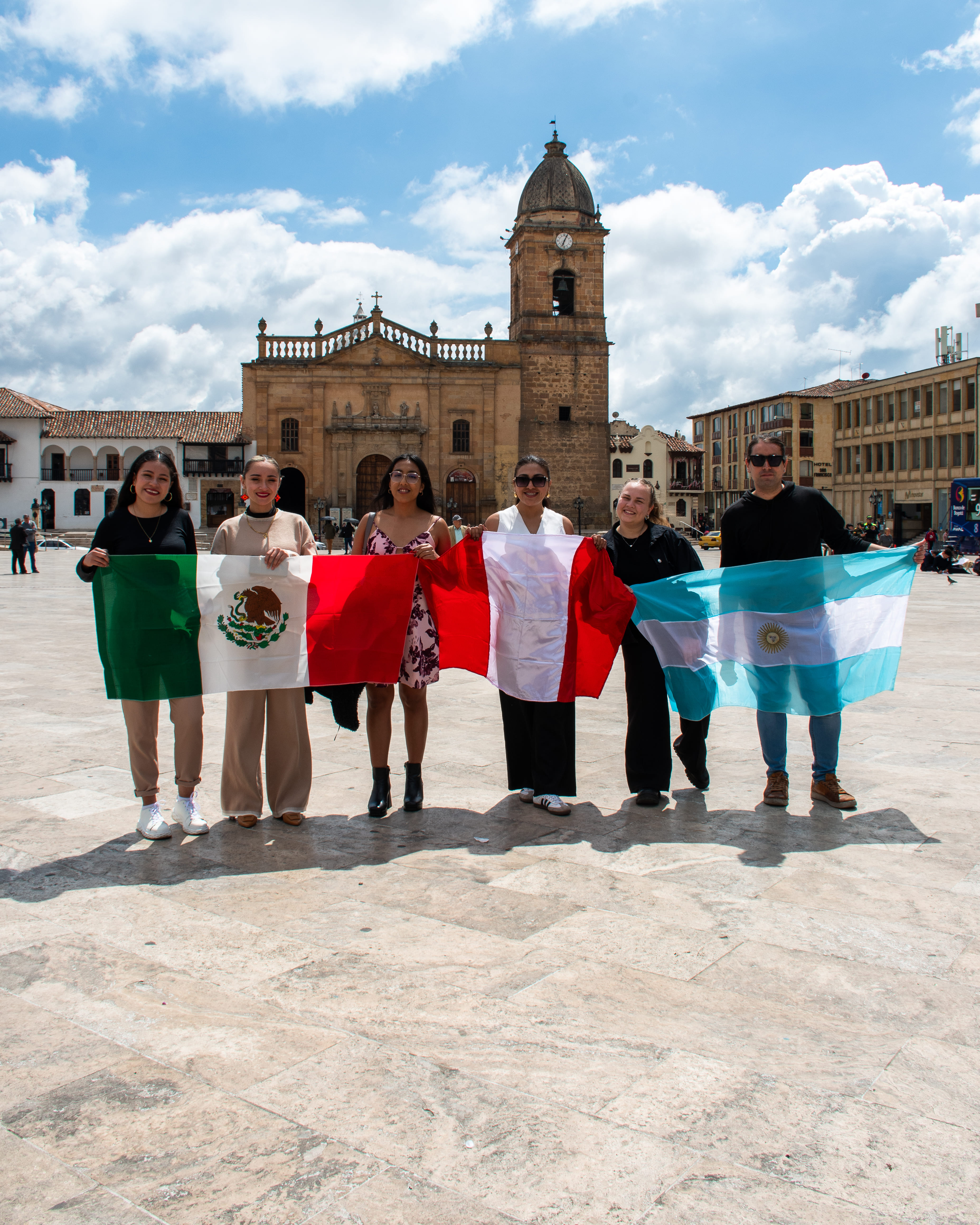 La Juan de Castellanos hizo parte del encuentro universitario de bienvenida a estudiantes de intercambio 2025 -1