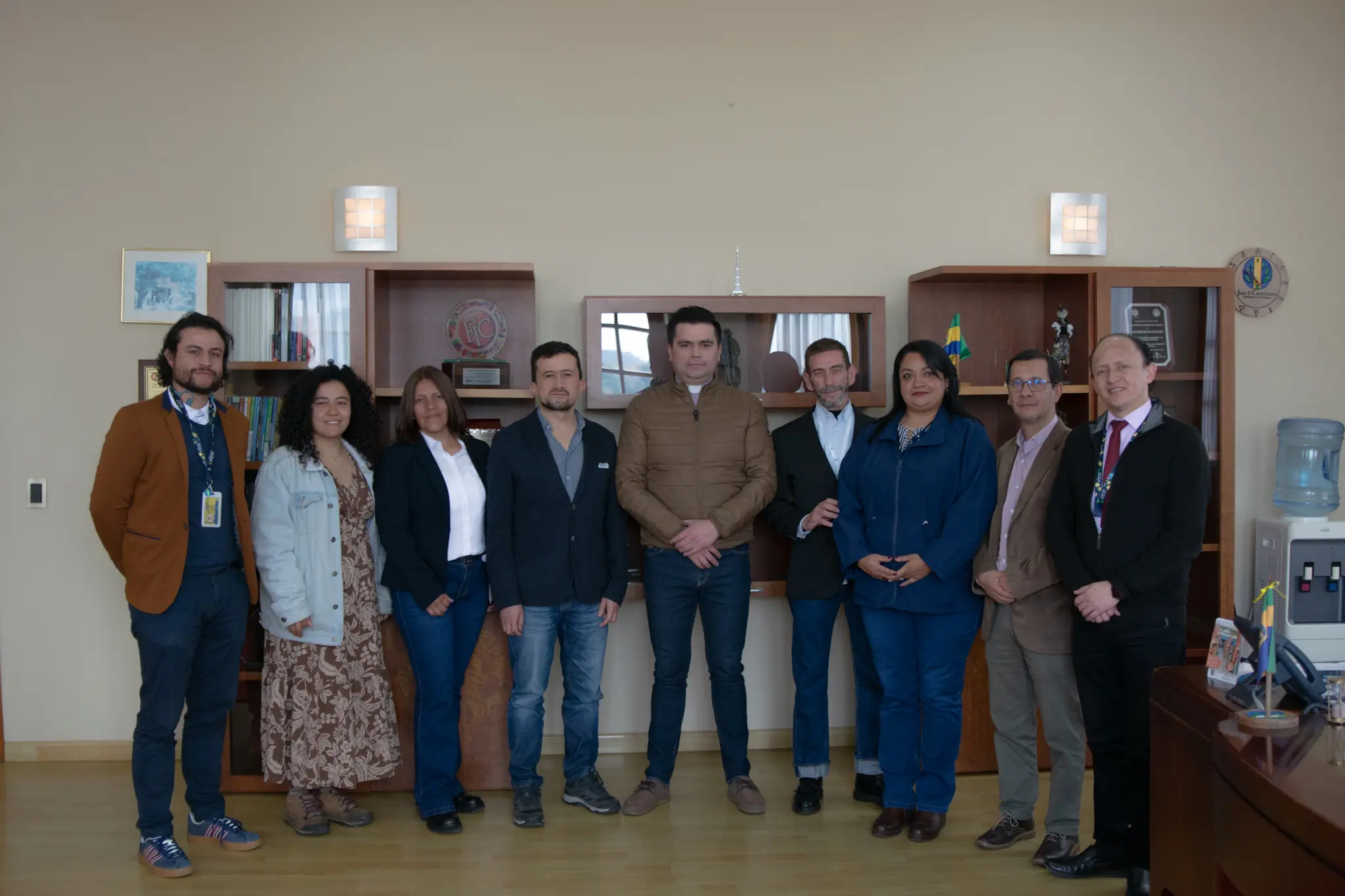 La Juan de Castellanos firma nuevo convenio con la Sociedad de Doctores e Investigadores de Colombia y la Asociación Española AWAQ ONGD