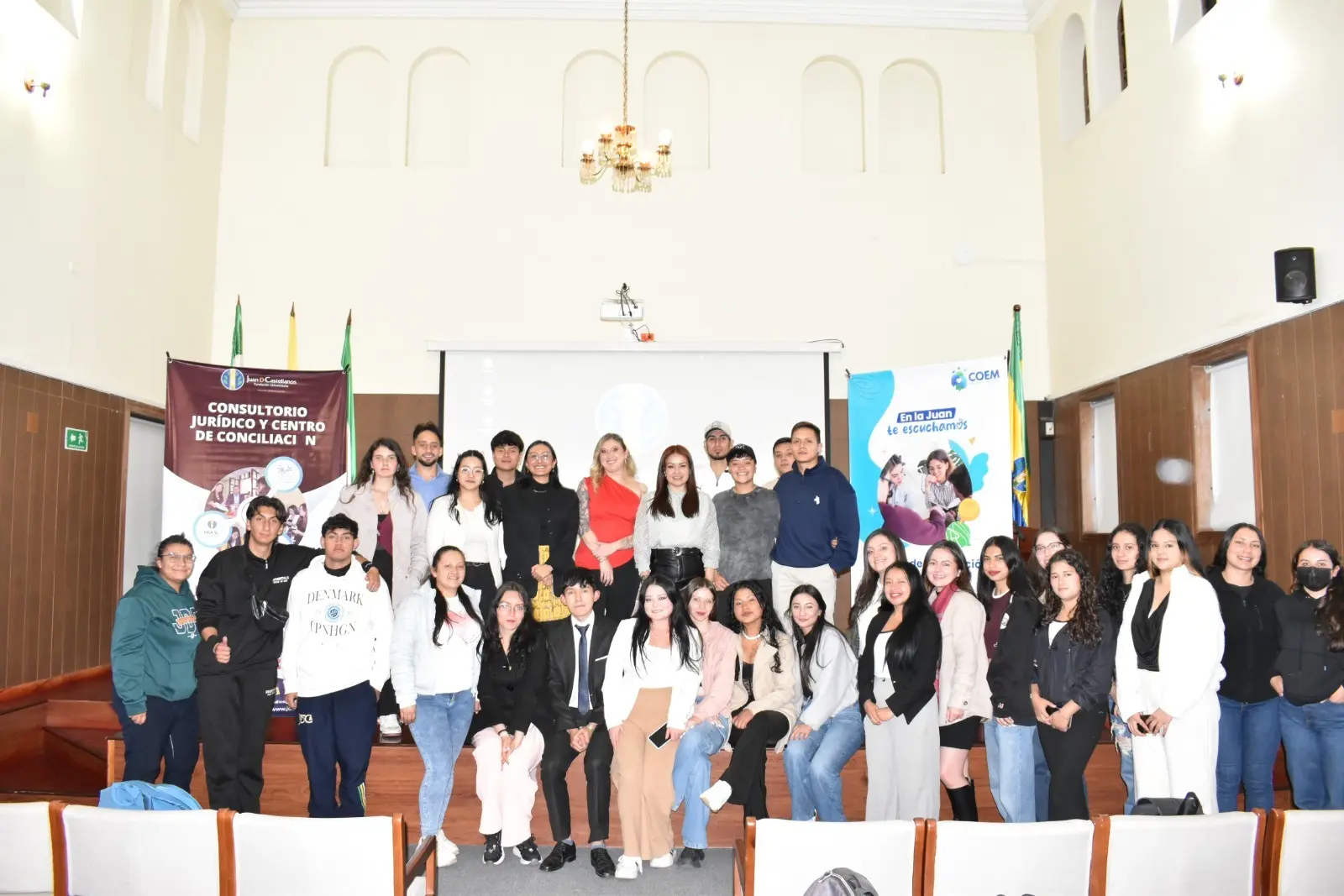 La Juan fortalece las habilidades comunicativas y socioemocionales de sus estudiantes a través del taller “Con Voz Propia”