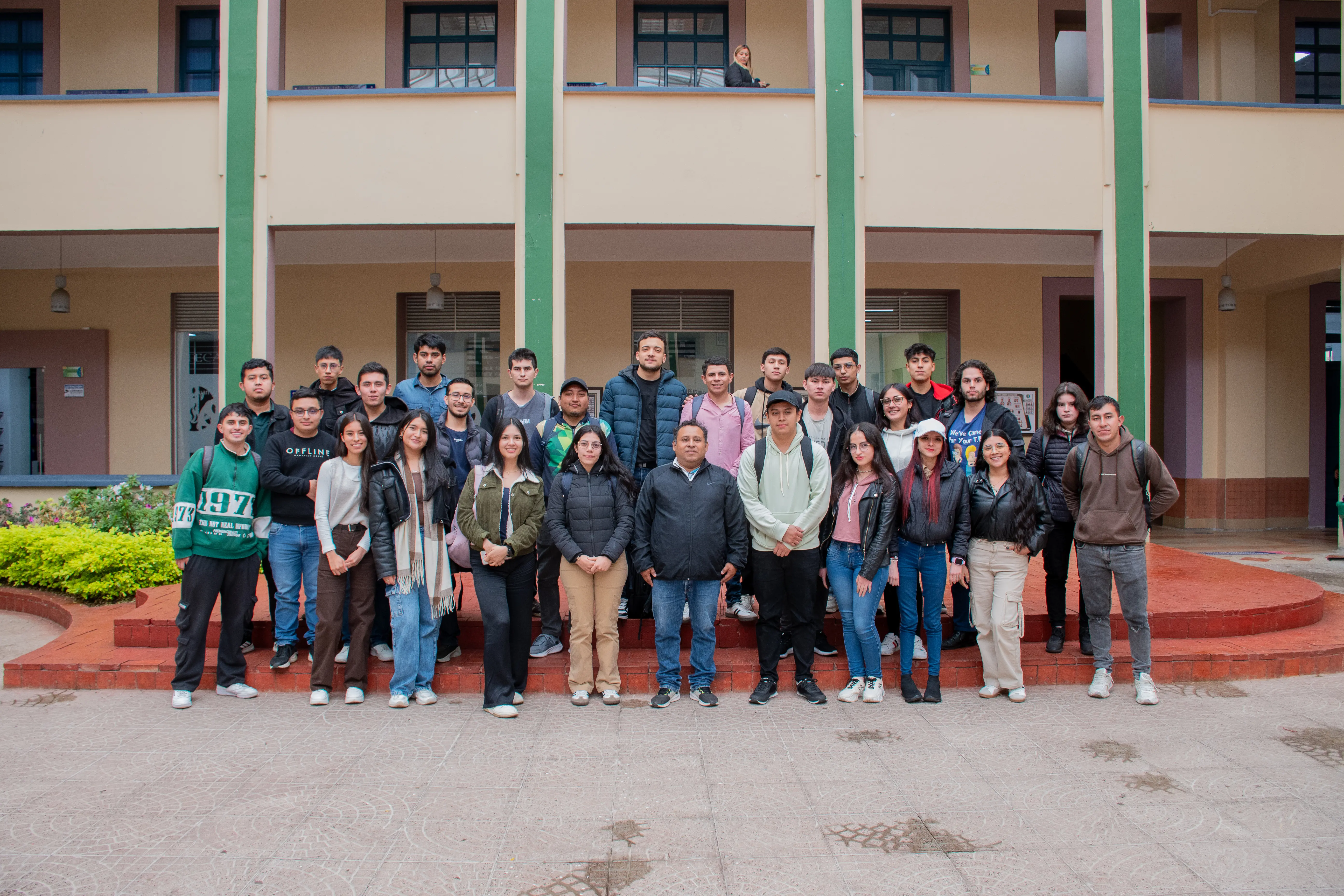 Docente mexicano fortalece la formación en tecnologías de la información en la Juan de Castellanos.