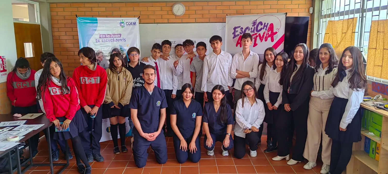 COEM promovió la escucha activa y la sana convivencia con “Relaciones modo ON: Oídos Abiertos, Corazones Unidos” en el Colegio Gimnasio Cambridge